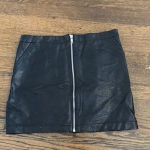 Leather skirt front zipper